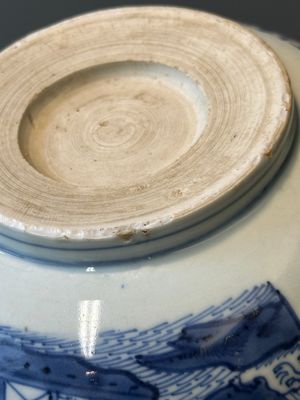 Bol à décor de l'ode à la Falaise rouge en porcelaine de Chine en bleu et blanc, époque Transition — photo 16