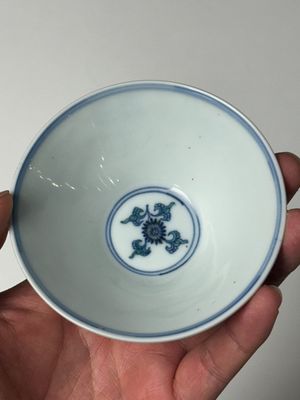 Bol de forme conique en porcelaine de Chine doucai à décor de phénix, marque Chenghua, Kangxi/Yongzheng — photo 20