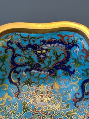 Bol de forme floral en émaux cloisonnés à décor de dragons, Chine, Qianlong — photo 5