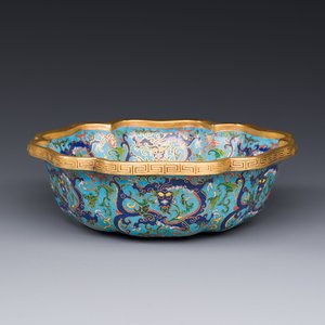 Bol de forme floral en émaux cloisonnés à décor de dragons, Chine, Qianlong — photo 1