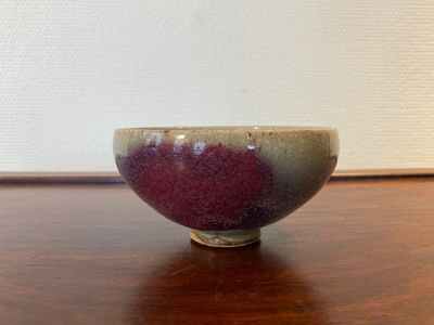 Bol de type junyao à tache de pourpre, Chine, Ming ou postérieur — photo 1