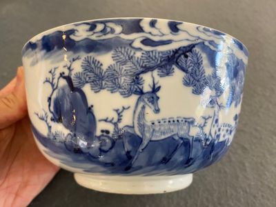 Bol en porcelaine de Chine 'Bleu de Hue' pour le Vietnam à décor de daims, marque de Nhuroc Tham Tran Tang, 19ème — photo 5