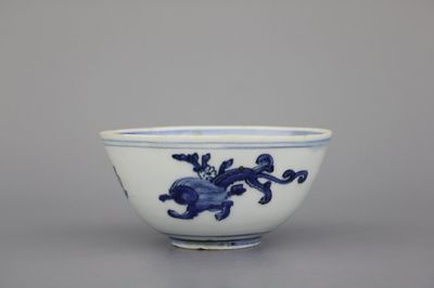 Bol en porcelaine de Chine, bleu et blanc, période de Transition, 17e