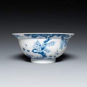 Bol en porcelaine de Chine en bleu et blanc à décor de fleurs de cerisier, Kangxi — photo 4