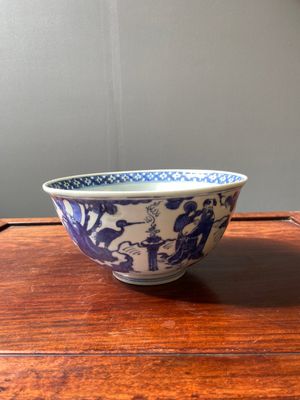 Bol en porcelaine de Chine en bleu et blanc à décor des 'huit immortels', marque et époque de Wanli — photo 1
