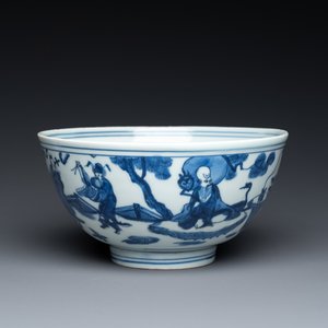 Bol en porcelaine de Chine en bleu et blanc à décor des 'huit immortels', marque et époque de Jiajing — photo 1