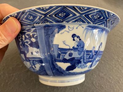Bol en porcelaine de Chine en bleu et blanc à décor narratif, marque et époque de Kangxi — photo 4