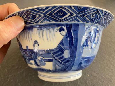 Bol en porcelaine de Chine en bleu et blanc à décor narratif, marque et époque de Kangxi — photo 5