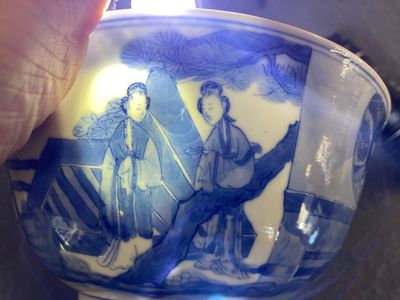 Bol en porcelaine de Chine en bleu et blanc à décor narratif, marque et époque de Kangxi — photo 9