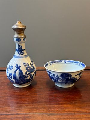 Bol en porcelaine de Chine en bleu et blanc et un vase à monture en argent, marque Shen De Tang Zhi 慎德堂製, Kangxi — photo 1