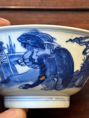 Bol en porcelaine de Chine en bleu et blanc et un vase à monture en argent, marque Shen De Tang Zhi 慎德堂製, Kangxi — photo 6