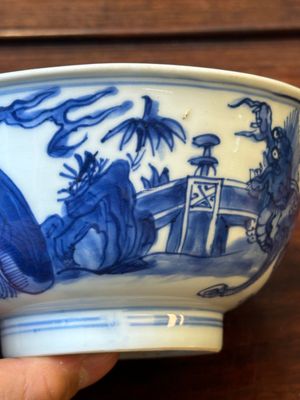 Bol en porcelaine de Chine en bleu et blanc et un vase à monture en argent, marque Shen De Tang Zhi 慎德堂製, Kangxi — photo 9