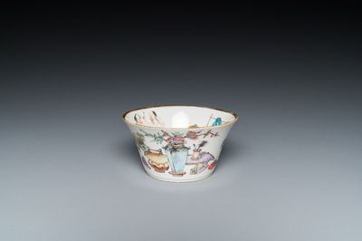 Bol en porcelaine de Chine qianjiang cai à sujet érotique, 19ème