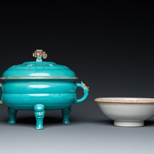 Bol tripod couvert en porcelaine de Chine en turquoise monochrome, 19ème — photo 3