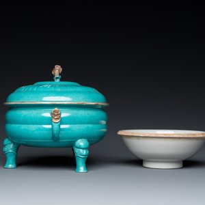 Bol tripod couvert en porcelaine de Chine en turquoise monochrome, 19ème — photo 4