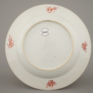 Bord in Chinees porselein, Kakiemon stijl, Qianlong, 18e eeuw — foto 4