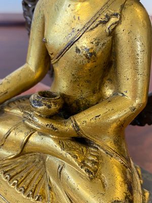 Bouddha de Médecine ou Bhaishajyaguru en alliage de cuivre doré et argenté, Sino-Tibet, 19ème — photo 7