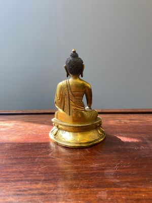 Bouddha de Médecine ou Bhaishajyaguru en bronze doré, Sino-Tibet, 16ème — photo 3