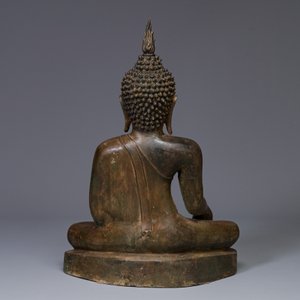 Bouddha en bhumisparsha mudra en bronze, Thaïlande, 18/19ème — photo 3