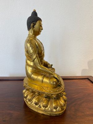 Bouddha Shakyamuni en bronze doré, Chine, probablement Ming — photo 2