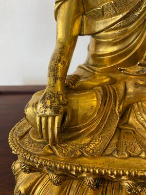 Bouddha Shakyamuni en bronze doré, Chine, probablement Ming — photo 7