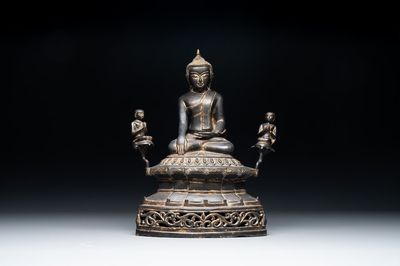 Bouddha Shan en bronze avec traces de dorure, Birmanie, 16/17ème