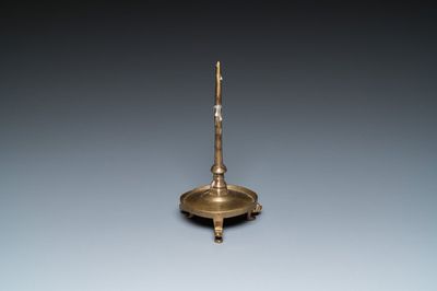 Bougeoir en bronze, Pays-Bas ou Flandres, 14/15ème