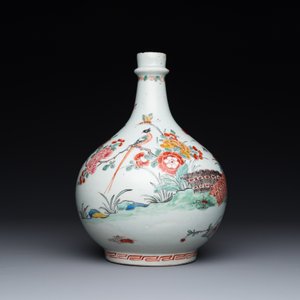Bouteille en porcelaine Arita de Japon surdécorée aux Pays-Bas de style Kakiemon, Edo, 17/18ème — photo 2