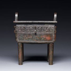 Brûle-parfum de forme rectangulaire de type 'fangding' en bronze de style Zhou occidental, Ming — photo 5