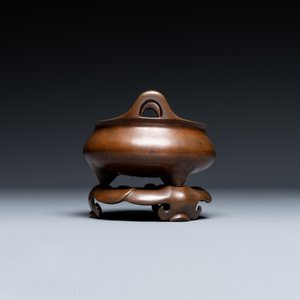 Brûle-parfum tripode sur socle en bronze, marque de Xuande, Chine, 19ème — photo 4