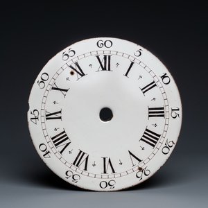 Cadran d'horloge en faïence en manganèse et blanc dans le style de Delft, Angleterre, 18ème — photo 1