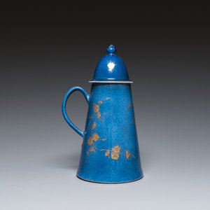 Cafetière couverte en porcelaine de Chine à décor doré sur fond bleu poudré, Kangxi — photo 4