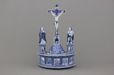 Calvaire en faïence de Delft, bleu et blanc, dernier quart 17e