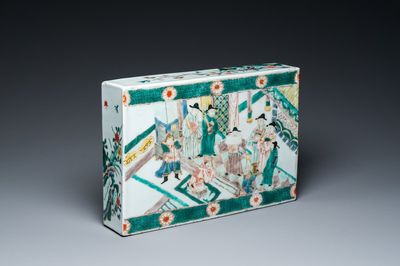 Carreau en porcelaine de Chine famille verte à décor narratif, 19ème