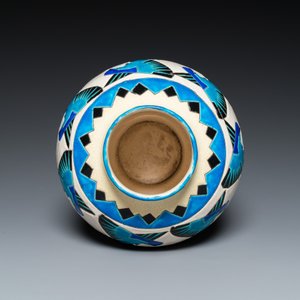 Charles Catteau (1880-1966) voor Boch Kéramis: een bolvormige Art Deco vaas met craquelé decor van zwaluwen — foto 6