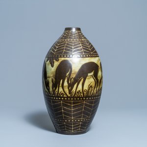 Charles Catteau pour Boch Frères Kéramis: un grand vase en grès à décor de biches, vers 1930 — photo 3