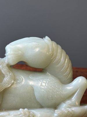Cheval mythique en jade céladon, Chine, 18ème — photo 7