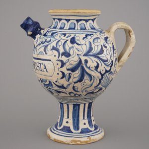 Chevrette de sirop en majolique d'Anvers, bleu et blanc, décor "foglie", env. 1580 — photo 4