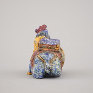 Chinese gesculpteerde figuur van een ruiter, beschilderd in lapis lazuli, 19e eeuw — foto 3