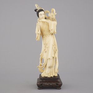 Chinese in ivoor gesculpteerde figuur van een guanyin, 19e-20e eeuw — foto 1