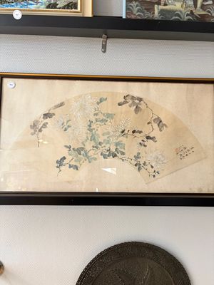 Chinese school: a framed painted fan with flowers, ink and colour on paper, dated 1924 — photo 1