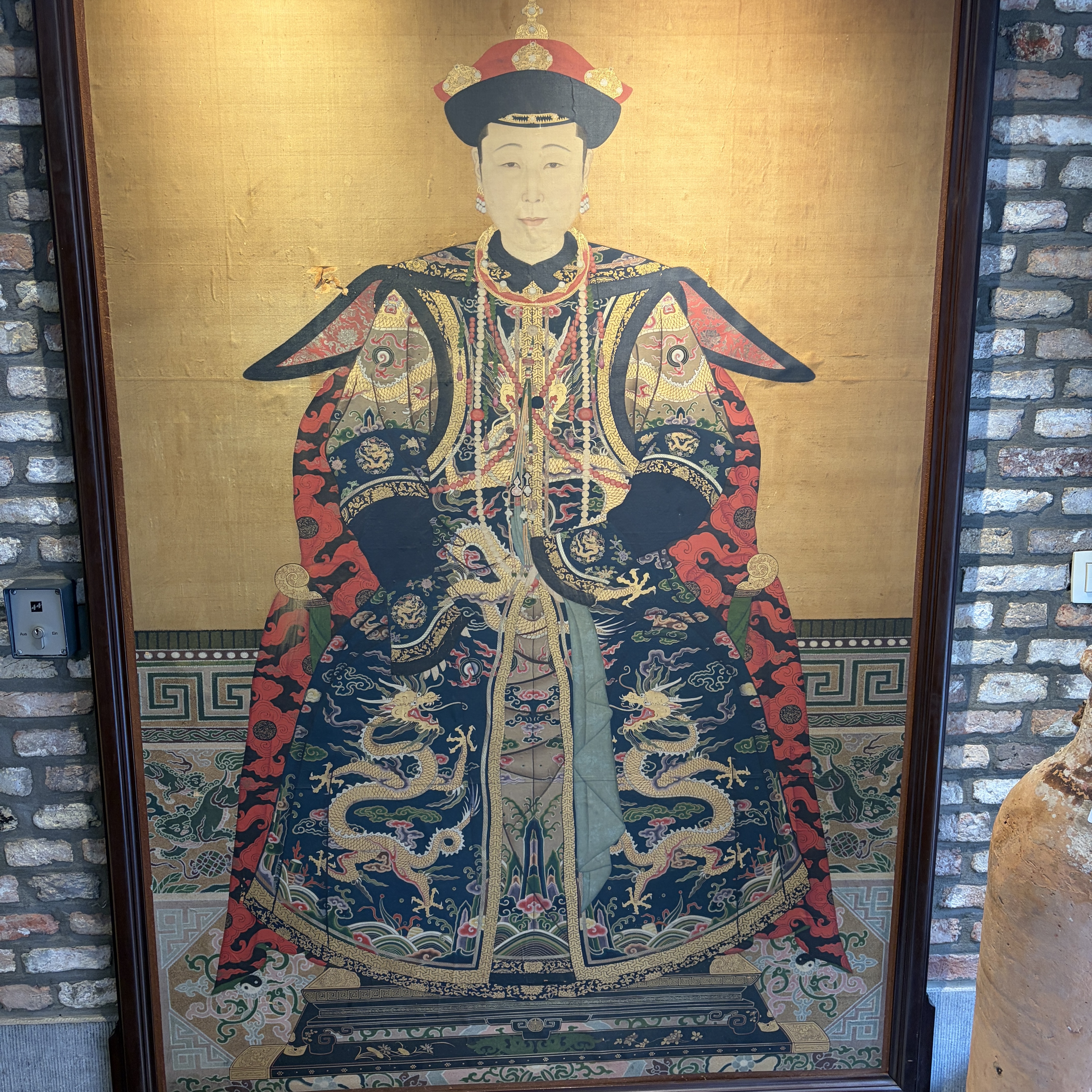 Chinese school: A large and important portrait of a duchess — photo 15