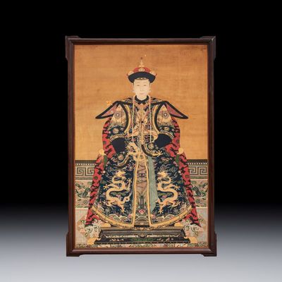 Chinese school: A large and important portrait of a duchess, ink and colour on silk, 18/19th C.