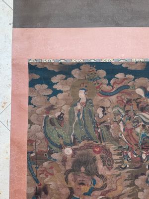 Chinese school: 'A sky full of Buddhist divinities', ink and colour on silk, 18th C. — photo 4