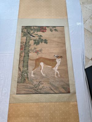 Chinese school, after Giuseppe Castiglione 郎世寧 (1688-1766): 'Hound under the sycamore tree', ink and colour on silk, Qianlong seal mark,18/19th C. — foto 1