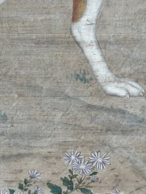 Chinese school, after Giuseppe Castiglione 郎世寧 (1688-1766): 'Hound under the sycamore tree', ink and colour on silk, Qianlong seal mark,18/19th C. — foto 10