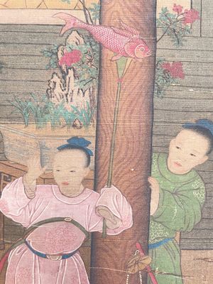 Chinese school: 'Emperor Qianlong with children', ink and colour on silk, 18/19th C. — photo 9