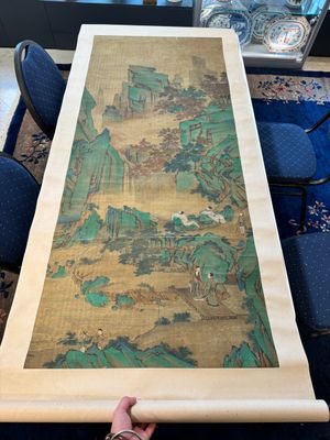 Chinese school: 'Gathering by the mountain', ink and colour on silk, 18/19th C. — 照片 1