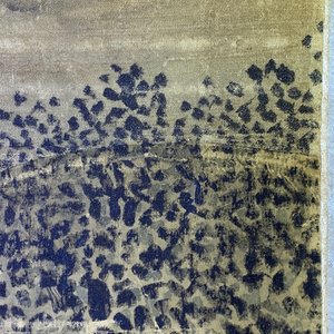 Chinese school, gesign. Hua Yan (1682-1756), inkt en kleur op papier: 'Wijzen in een bergwoud' — foto 38