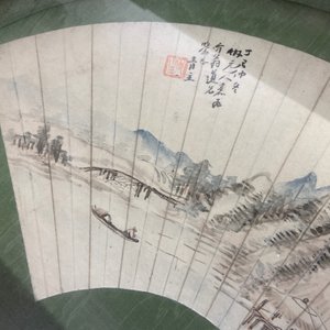 Chinese school, inkt en kleur op papier voor een waaier: 'Bergachtig landschap', 19/20e eeuw — foto 7
